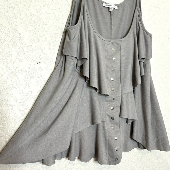 Annalee + Hope Ruffled Spaghetti Strap Gray Large Top - Picture 2 of 8